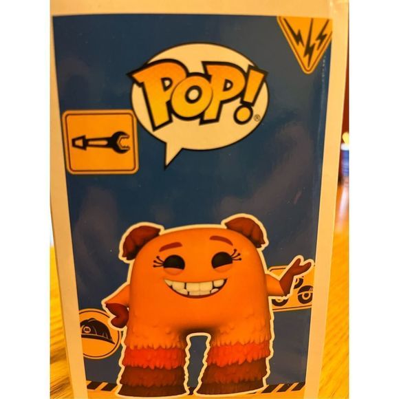 FUNKO DISNEY MONSTERS AT WORK VAL LITTLE - Picture 3 of 7